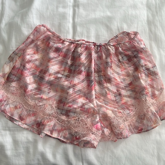NWT Victoria’s Secret pink 2 piece set - Picture 2 of 7